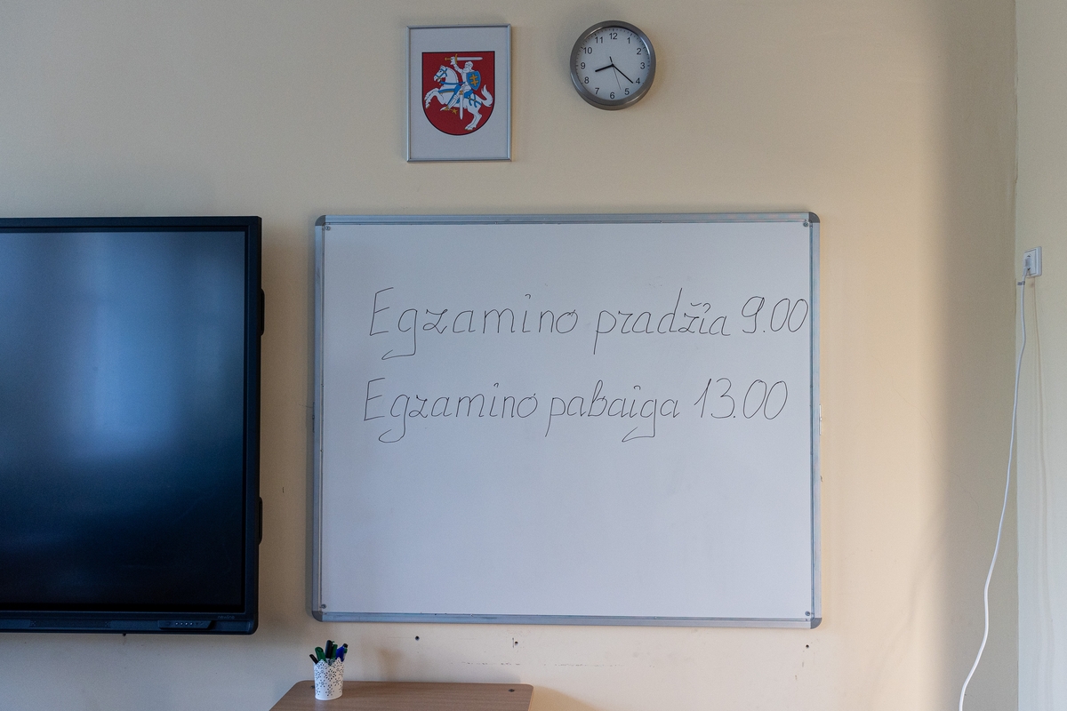 Vilniaus Antakalnio gimnazijoje laikomas lietuvių kalbos ir literatūros brandos egzaminas