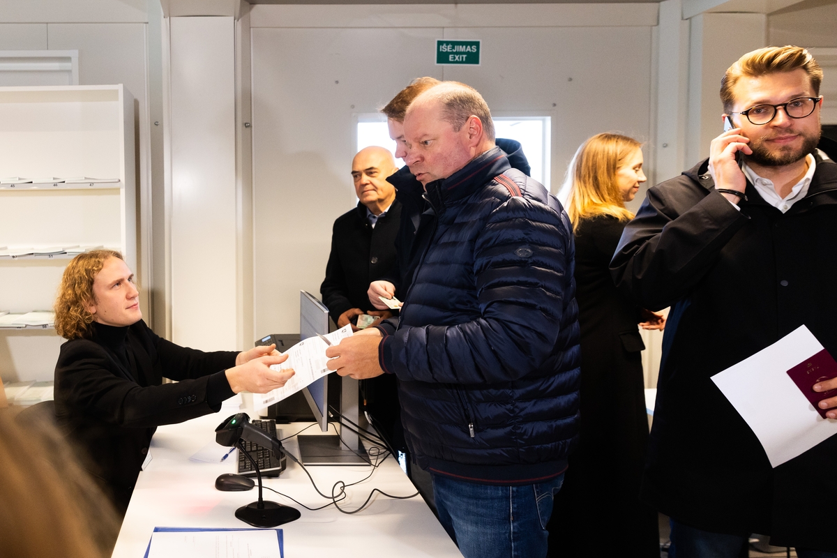 Seimo rinkimai 2024 m.: Lietuvoje prasidėjo išankstinis balsavimas