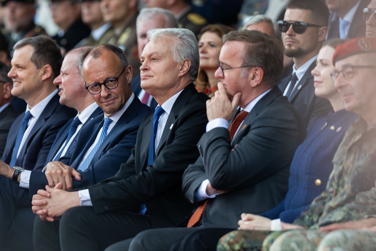 Vokietijos 45-osios šarvuotosios brigados inauguracija