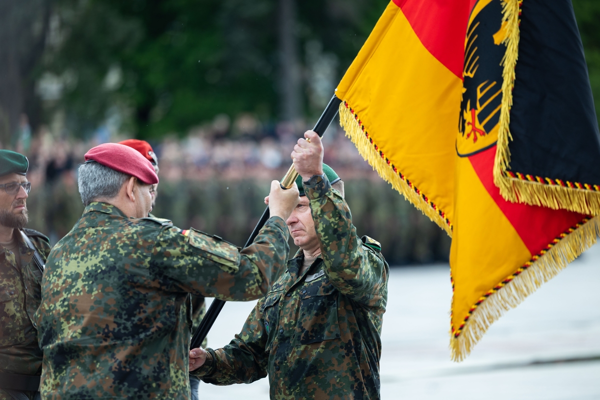 Vokietijos 45-osios šarvuotosios brigados inauguracija