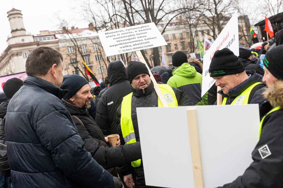 Vilniuje prasidėjo žemdirbių mitingas