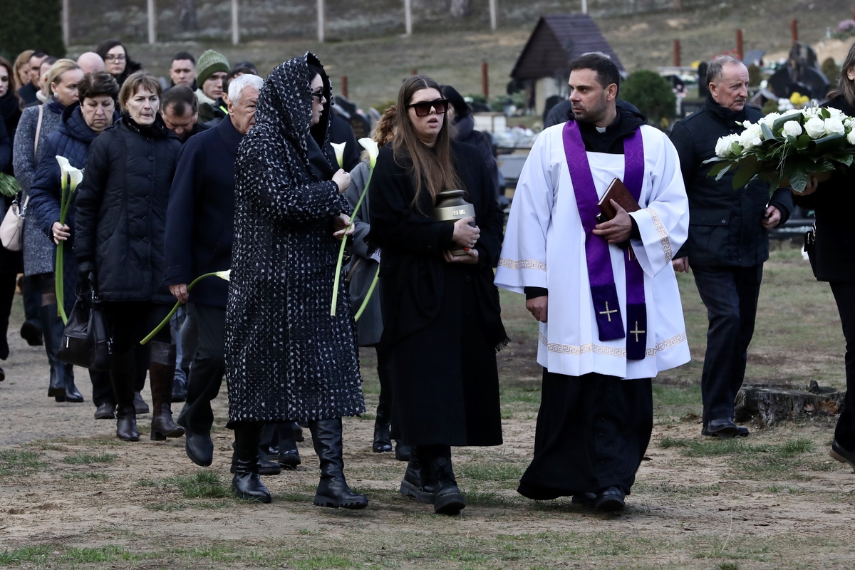 V. Cololo atgulė amžinojo poilsio