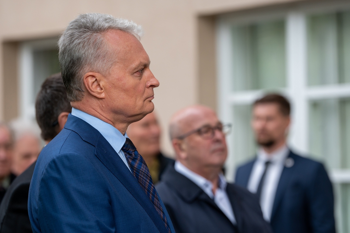 Prie V. Staniulio knygyno atidengta atminimo lenta