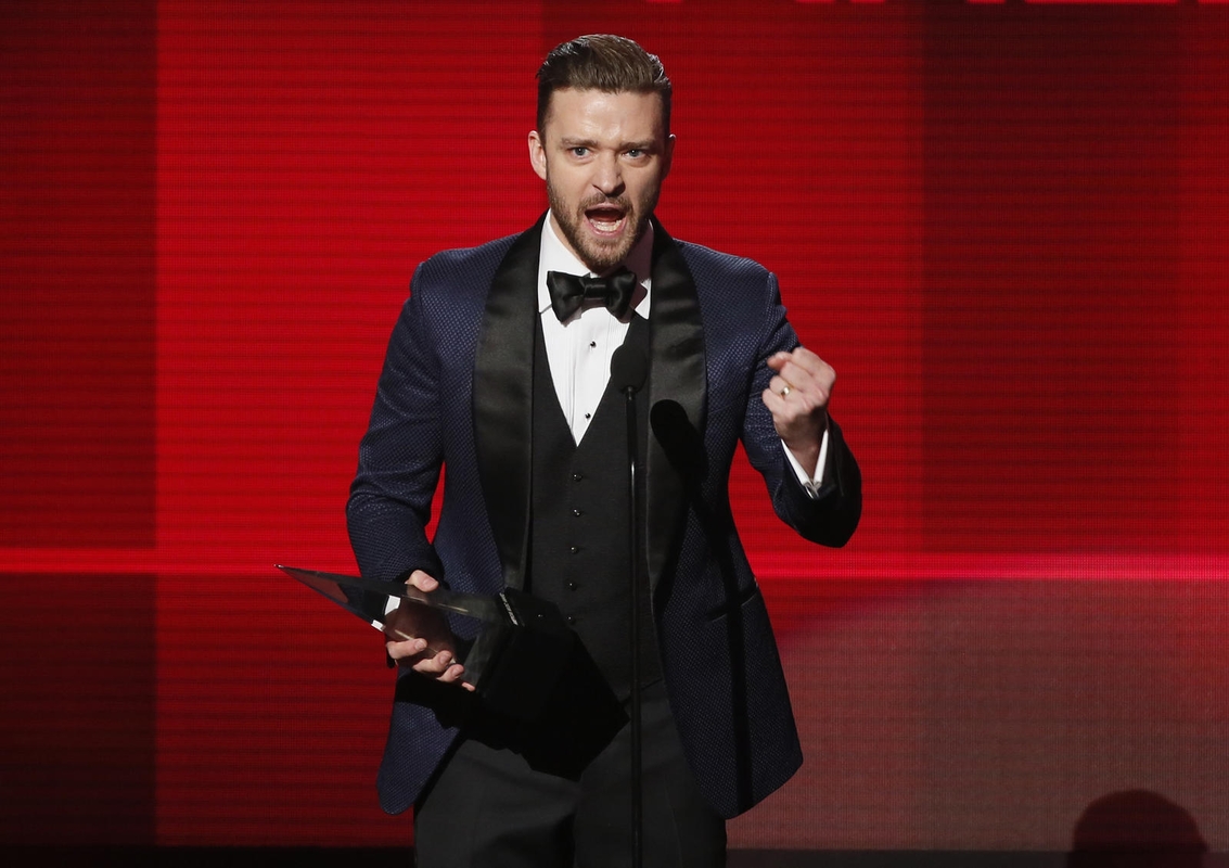 J. Timberlake'as su mylimąja laukia pirmagimio