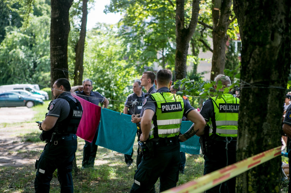 Kauno daugiabučio sienoje atsivėrė didžiulis plyšys