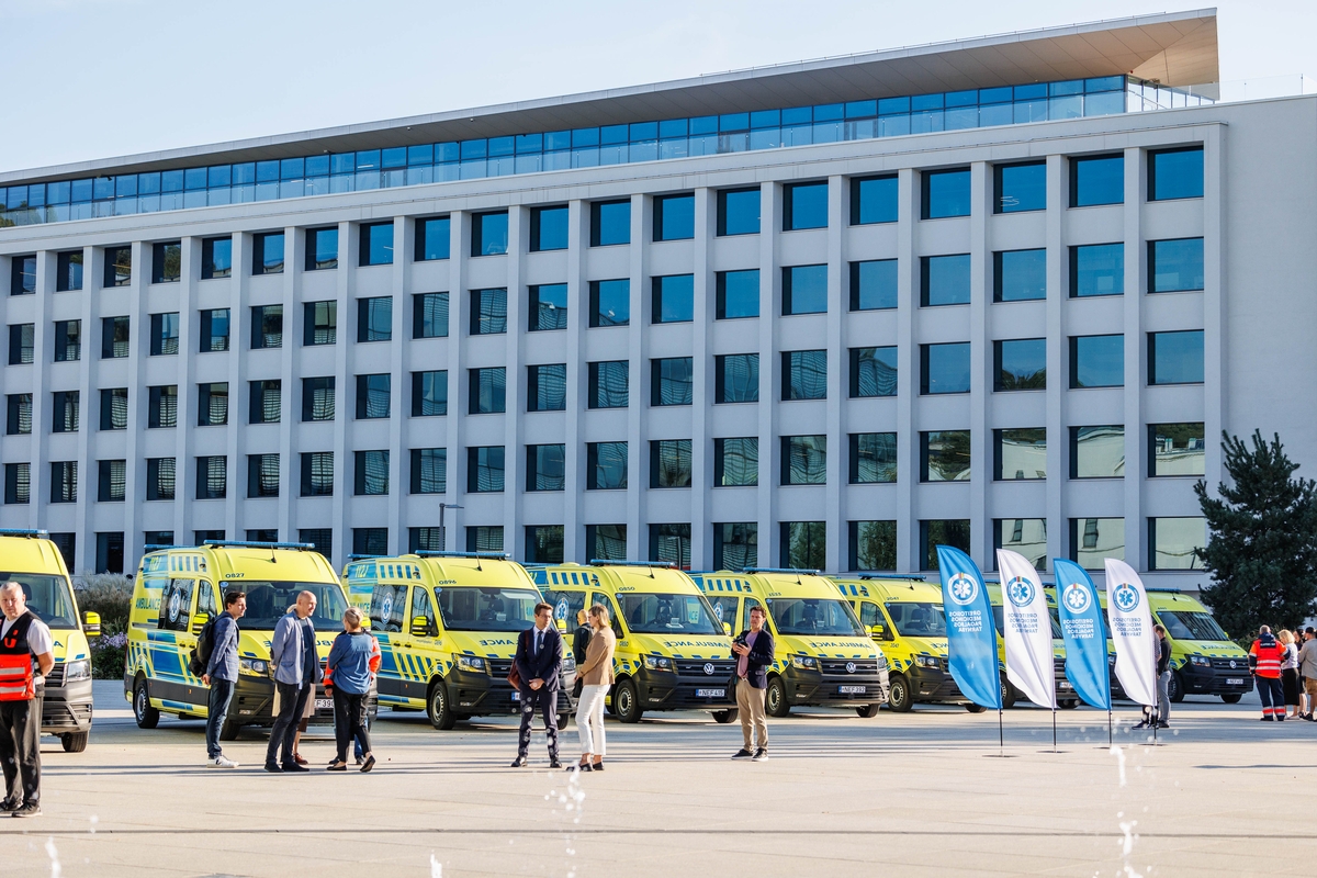 Kaune pristatyti nauji greitosios pagalbos automobiliai