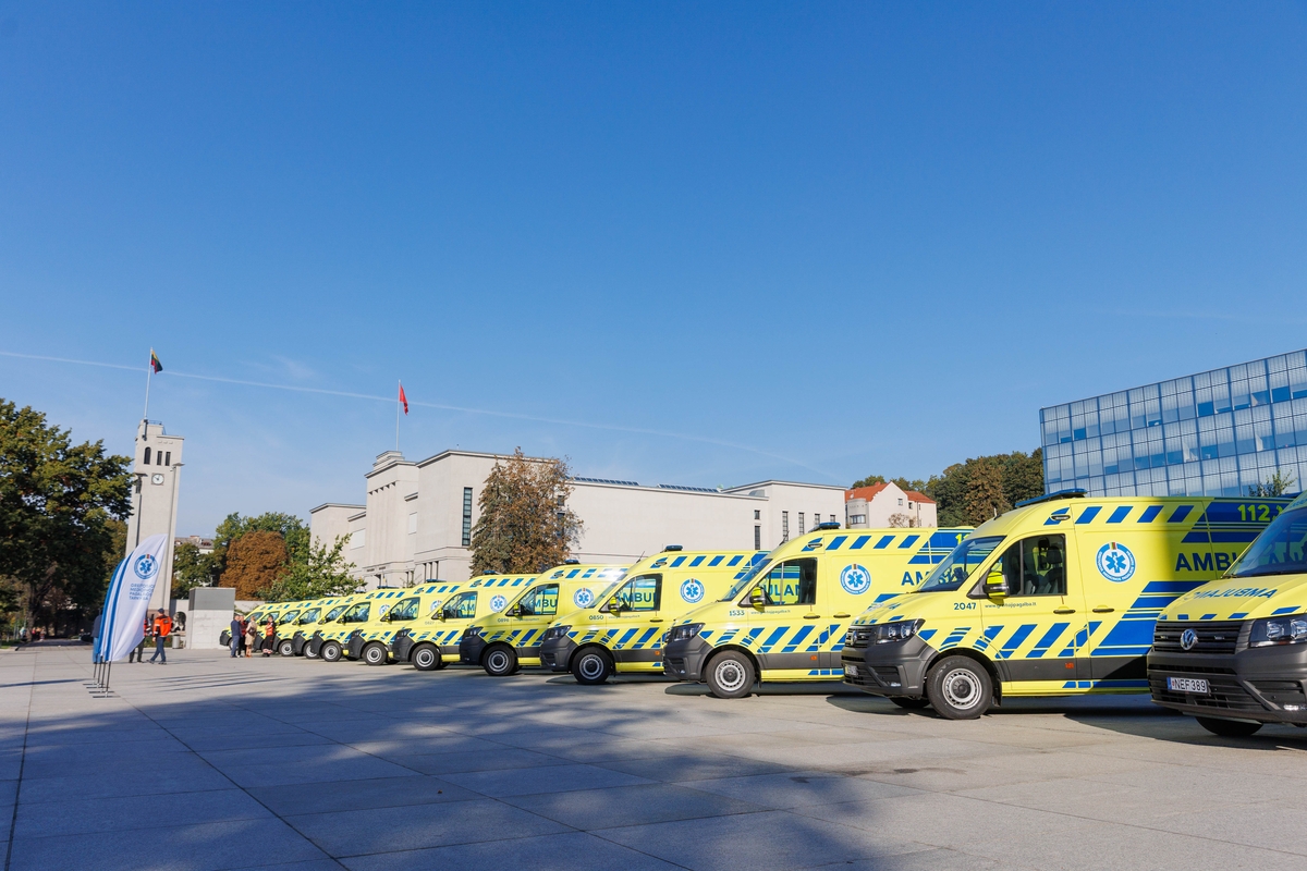 Kaune pristatyti nauji greitosios pagalbos automobiliai