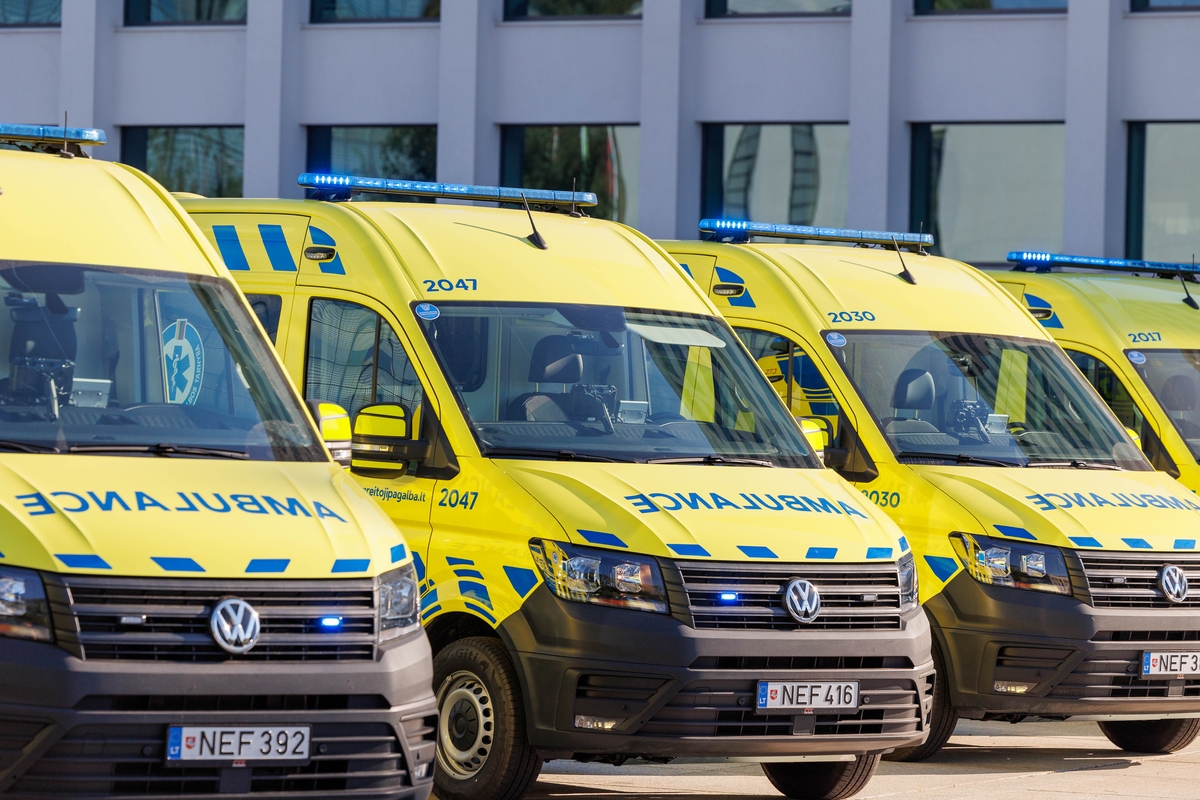Kaune pristatyti nauji greitosios pagalbos automobiliai