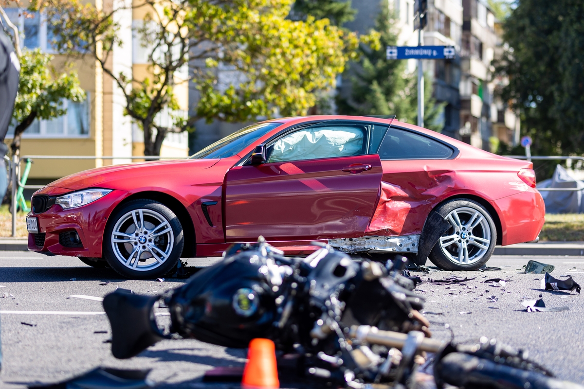 Vilniuje – motociklo ir BMW avarija  