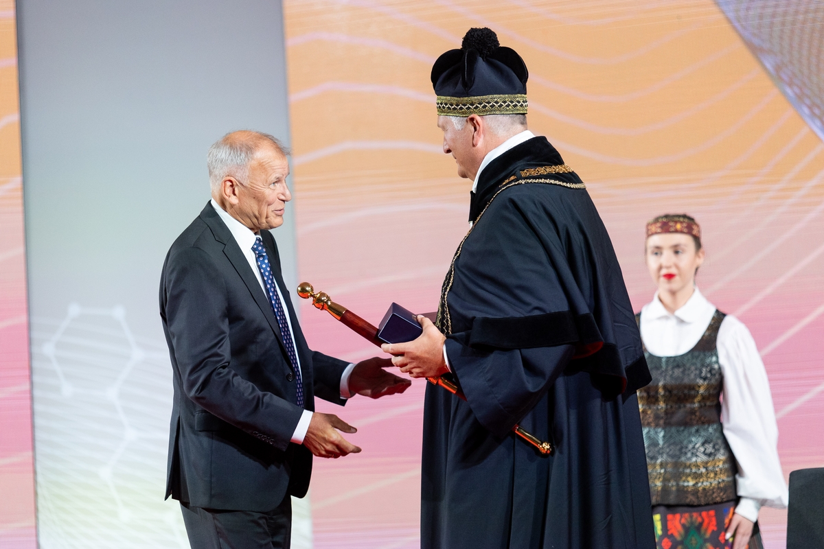 LSMU rektoriaus prof. Rimanto Benečio inauguracijos iškilmės