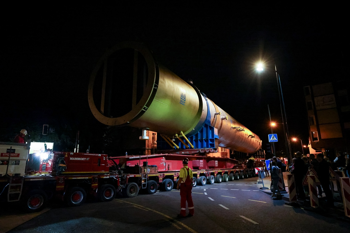 Didžiausio krovinio šalies istorijoje gabenimas