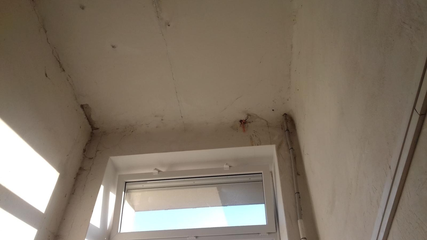 Situacija: papildomi laiptinių remonto darbai renovacijos investicijų plane nebuvo numatyti.