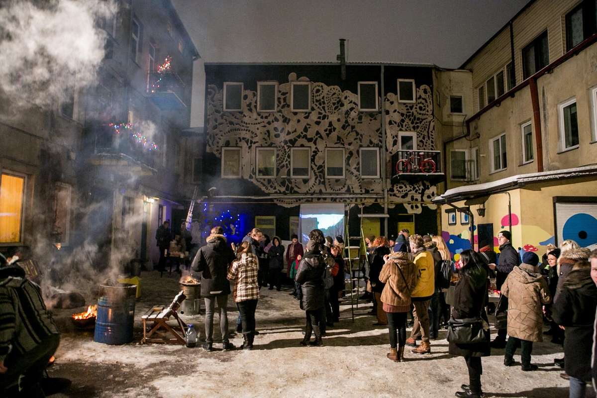 Viešas menininko V. Jako gimtadienis 