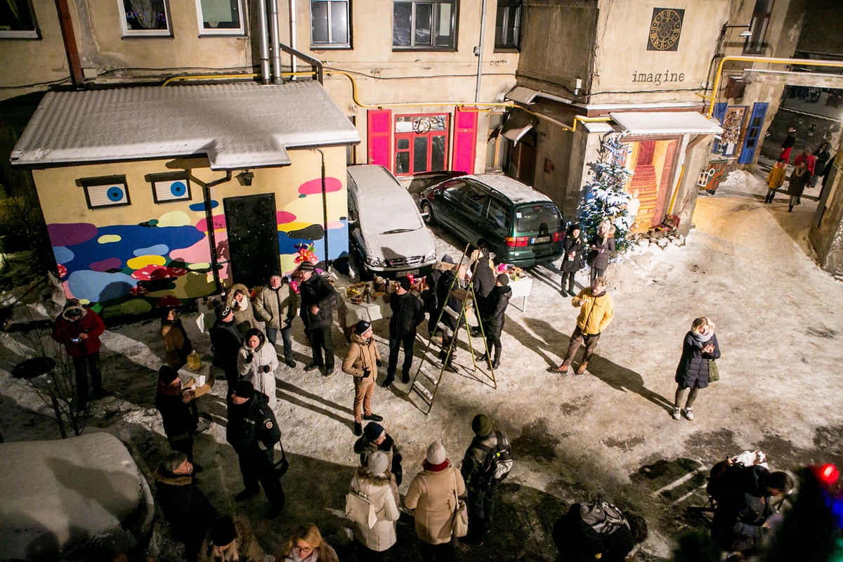 Viešas menininko V. Jako gimtadienis 