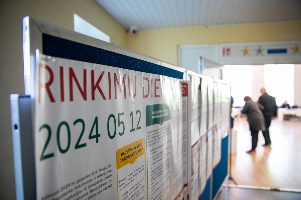 Lietuva renka prezidentą ir sprendžia dėl dvigubos pilietybės