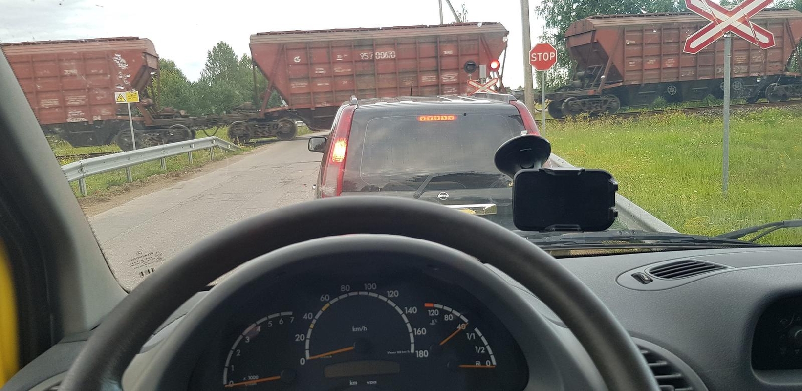 Krova: į laivus jau byra naujo derliaus grūdai.
