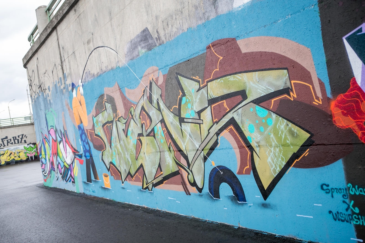 Gatvės menas po M. K. Čiurlionio tiltu