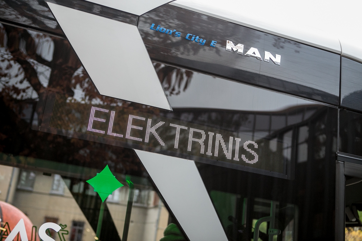 Kauno gatves išbando naujasis elektrinis autobusas
