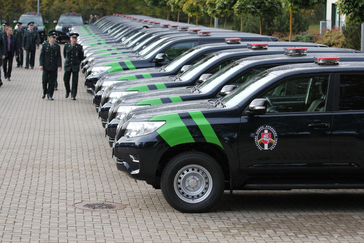 Nauji pasieniečių visureigiai