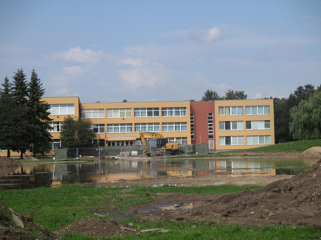 Apsemtas rekonstruojamas M. Mažvydo progimnazijos stadionas