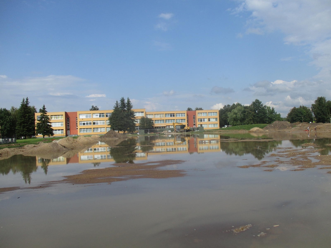 Apsemtas rekonstruojamas M. Mažvydo progimnazijos stadionas