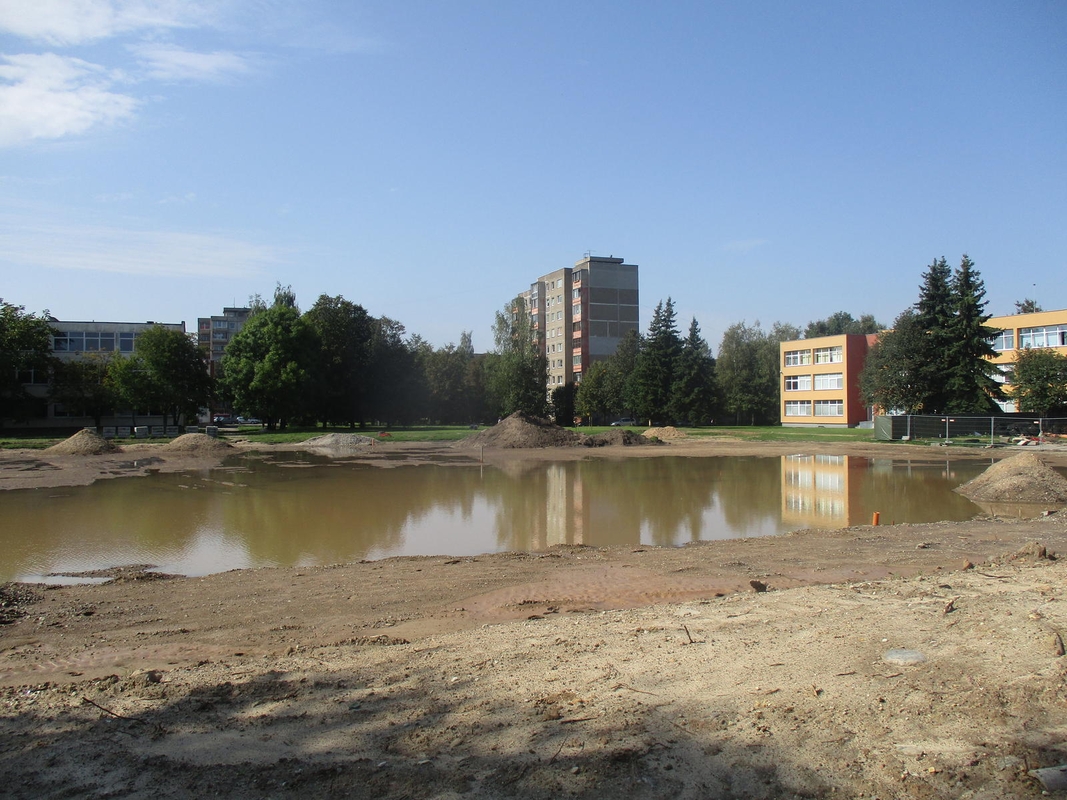 Apsemtas rekonstruojamas M. Mažvydo progimnazijos stadionas