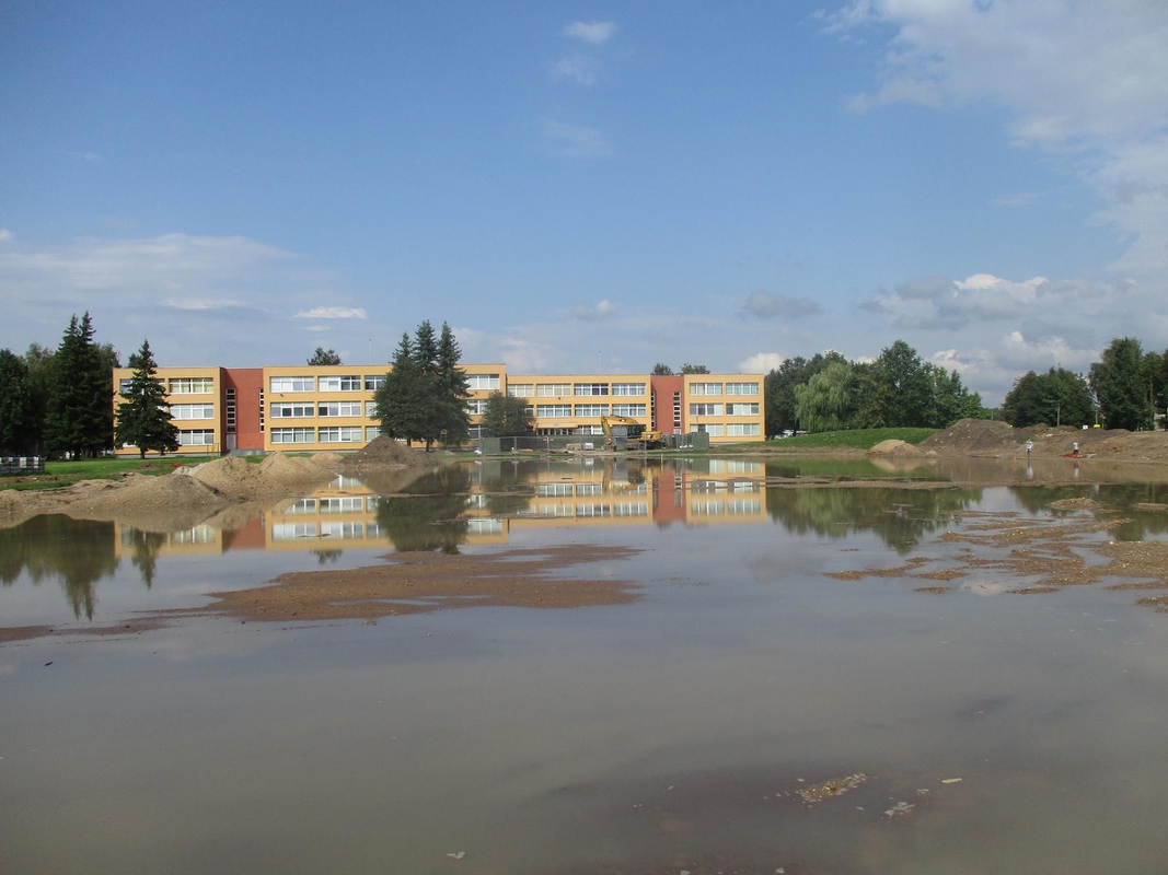 Apsemtas rekonstruojamas M. Mažvydo progimnazijos stadionas