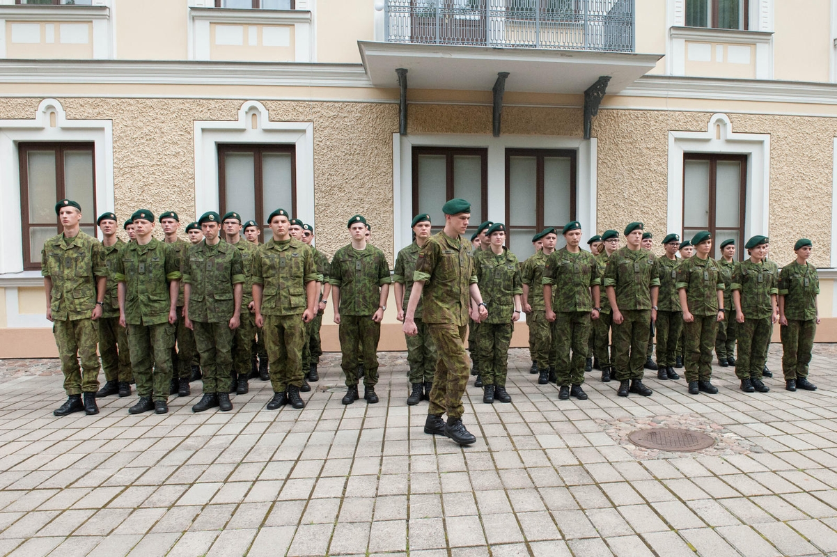 Prisiekė nauja karininkų laida