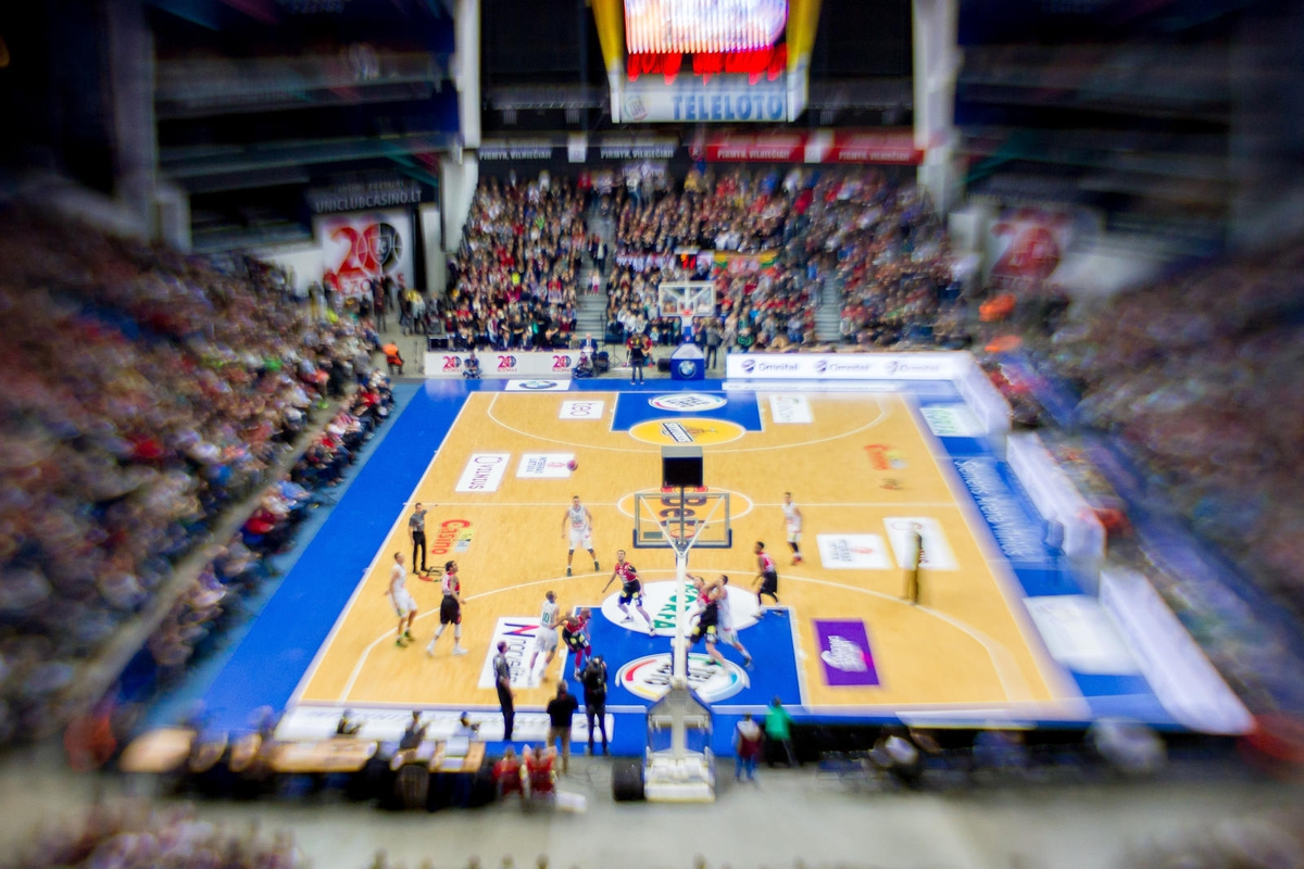 „Žalgiris“ įveikė „Lietuvos rytą“ 74:66