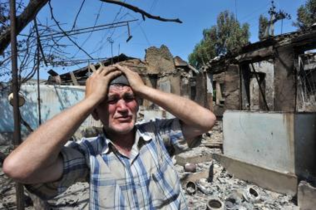 Etninės riaušės Kirgizijoje privedė prie humanitarinės katastrofos (papildyta)