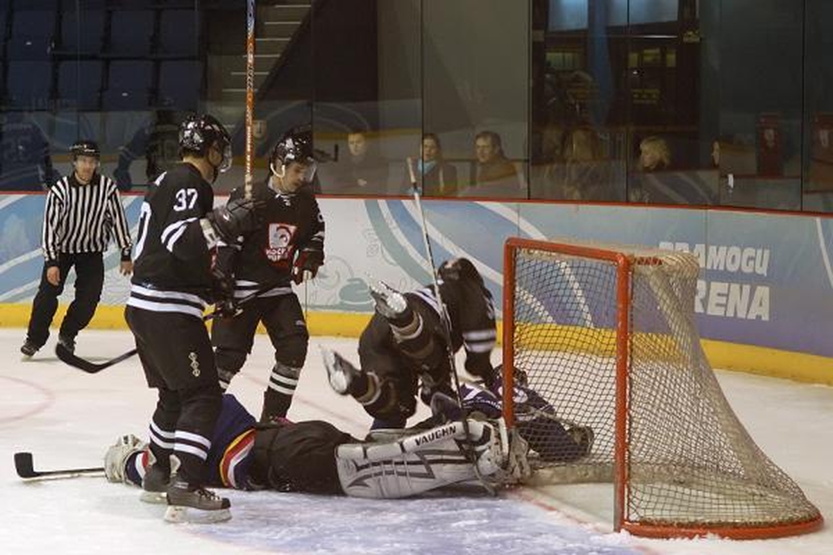 Ledo ritulio čempionate “Hockey punks” patyrė penktąjį pralaimėjimą
