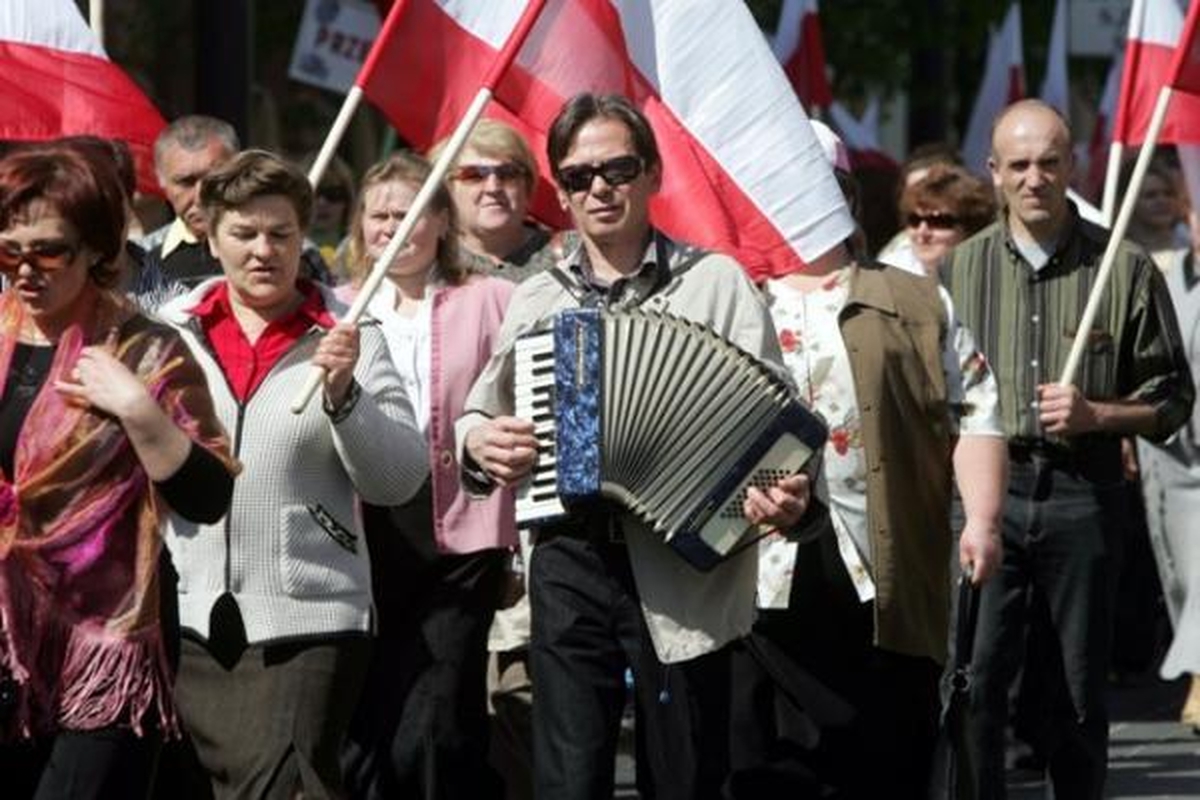Lietuvos lenkų sąjunga jubiliejų šventė eitynėmis (papildyta)