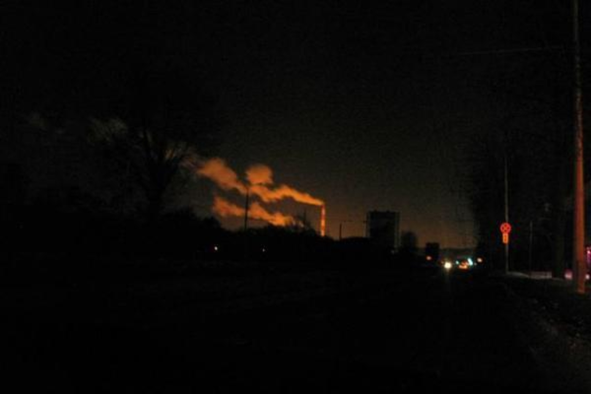 Naktį užgeso dalis Savanorių prospekto Vilniuje (papildyta)