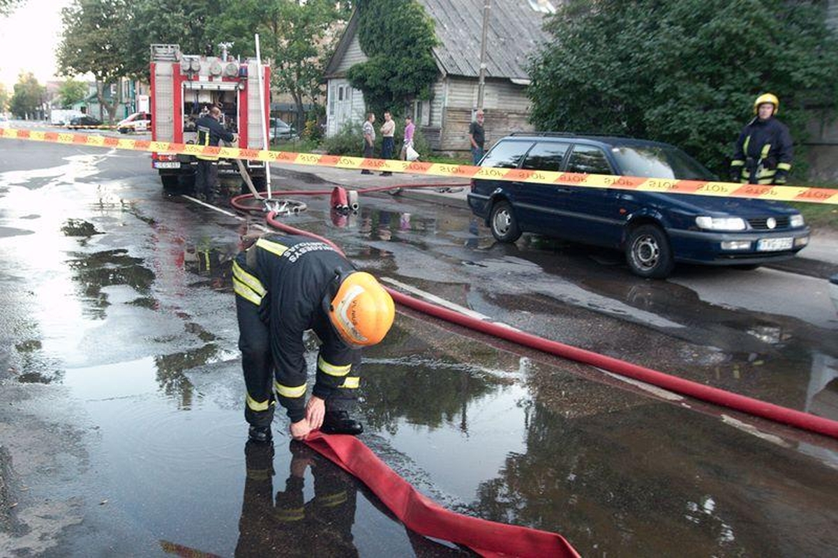 Žvėryne degė dar vienas medinis namas