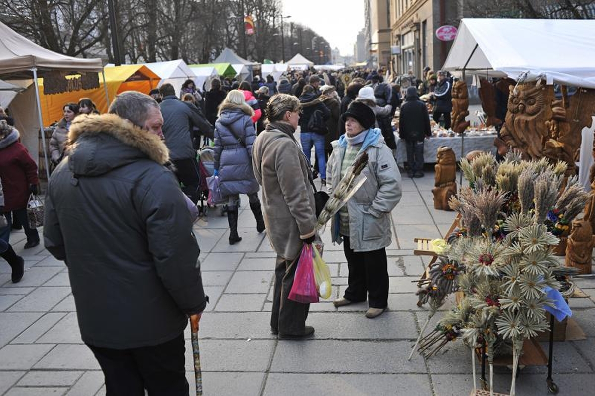Vaišės Kazimierams: penkias paras marinuotas paršelis ir šakočiai