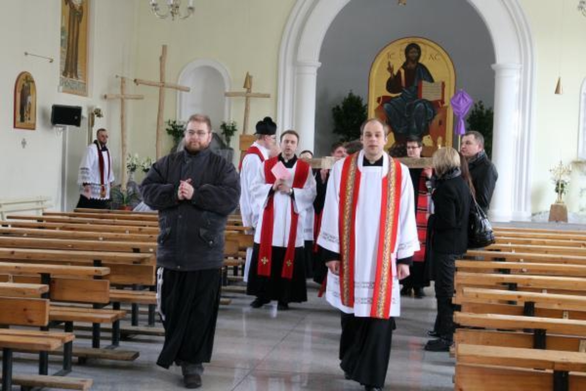 Kristaus kryžiaus kelią ėjo šimtai klaipėdiečių