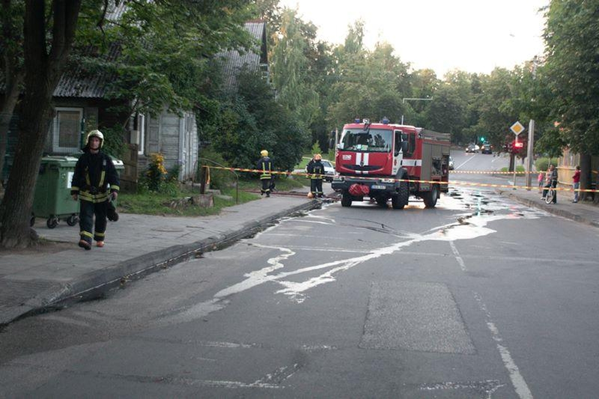Žvėryne degė dar vienas medinis namas