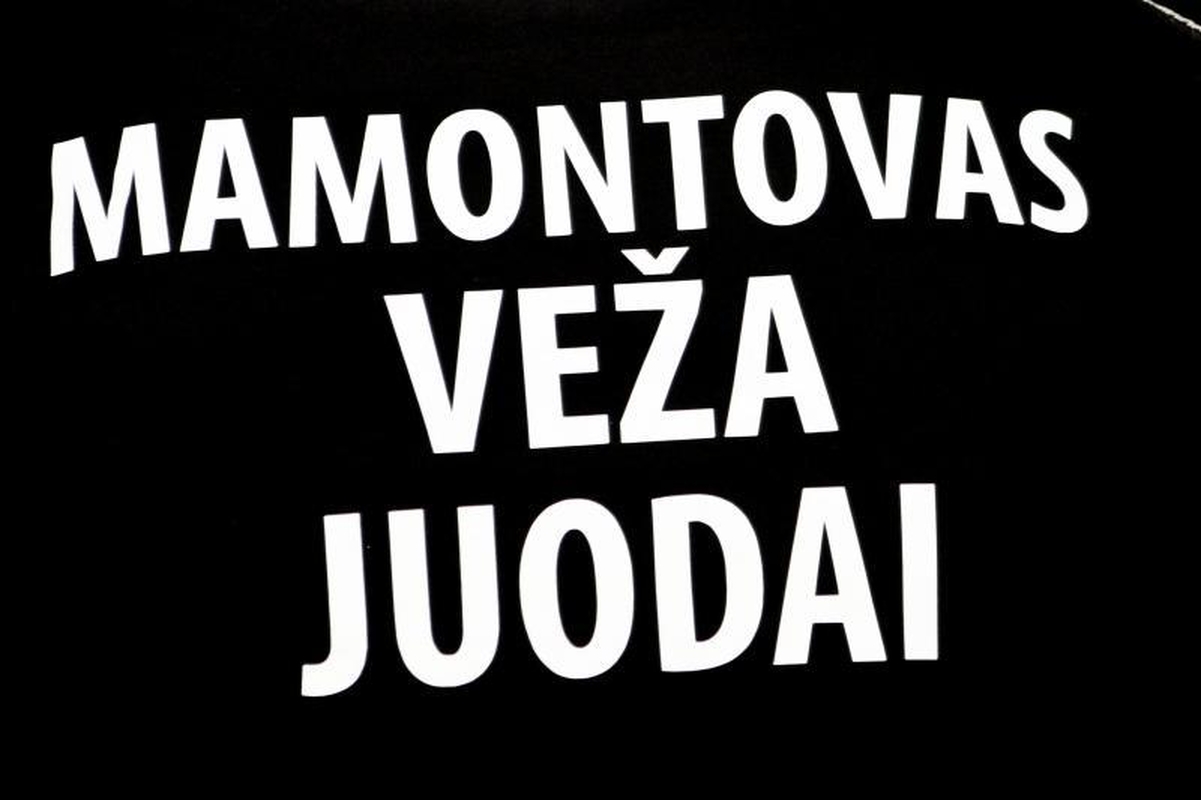 R.Ščiogolevaitė „skėlė antausį“ A.Mamontovui