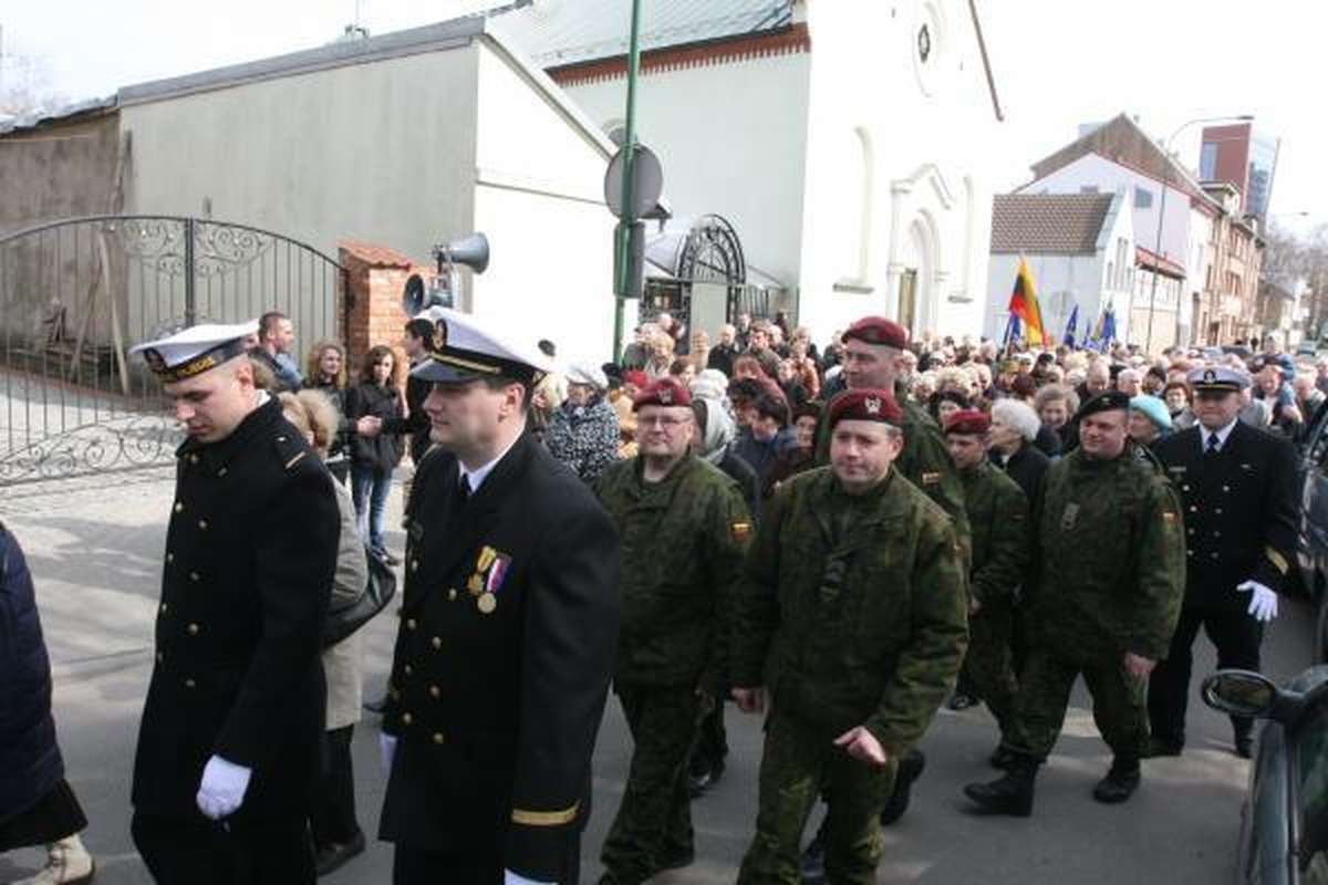 Kristaus kryžiaus kelią ėjo šimtai klaipėdiečių