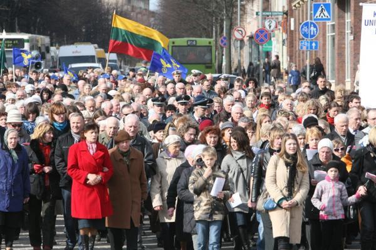 Kristaus kryžiaus kelią ėjo šimtai klaipėdiečių