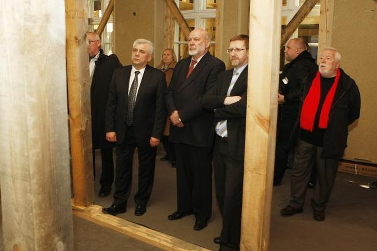 Dramos teatro rekonstrukcija: grius dalis pastatų