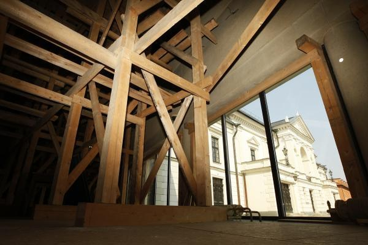 Dramos teatro rekonstrukcija: grius dalis pastatų