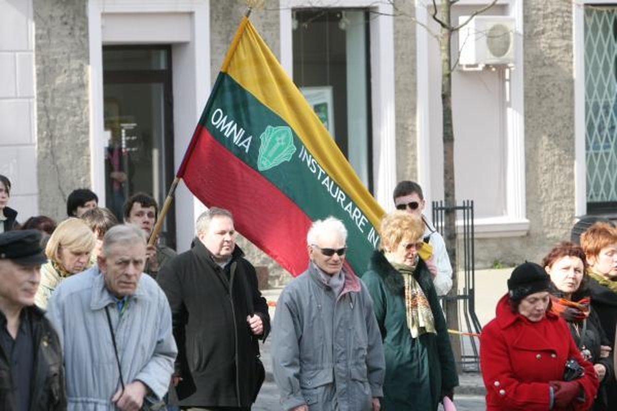 Kristaus kryžiaus kelią ėjo šimtai klaipėdiečių