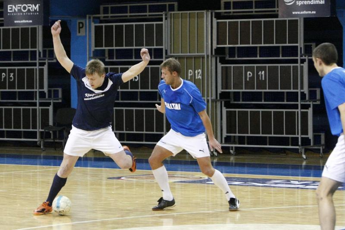 Klaipėdos salės futbolo čempionai paaiškėjo tik po baudinių 