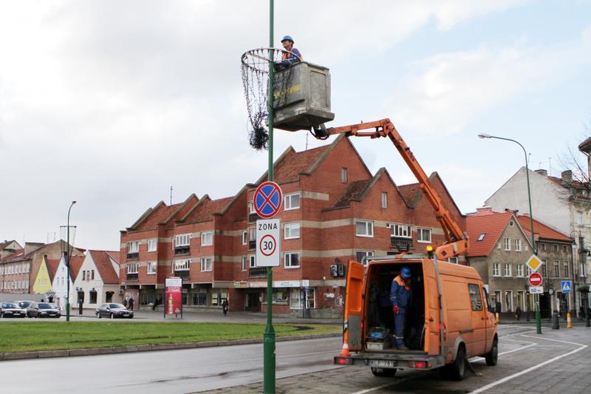 Klaipėda pradėta puošti didžiosioms metų šventėms