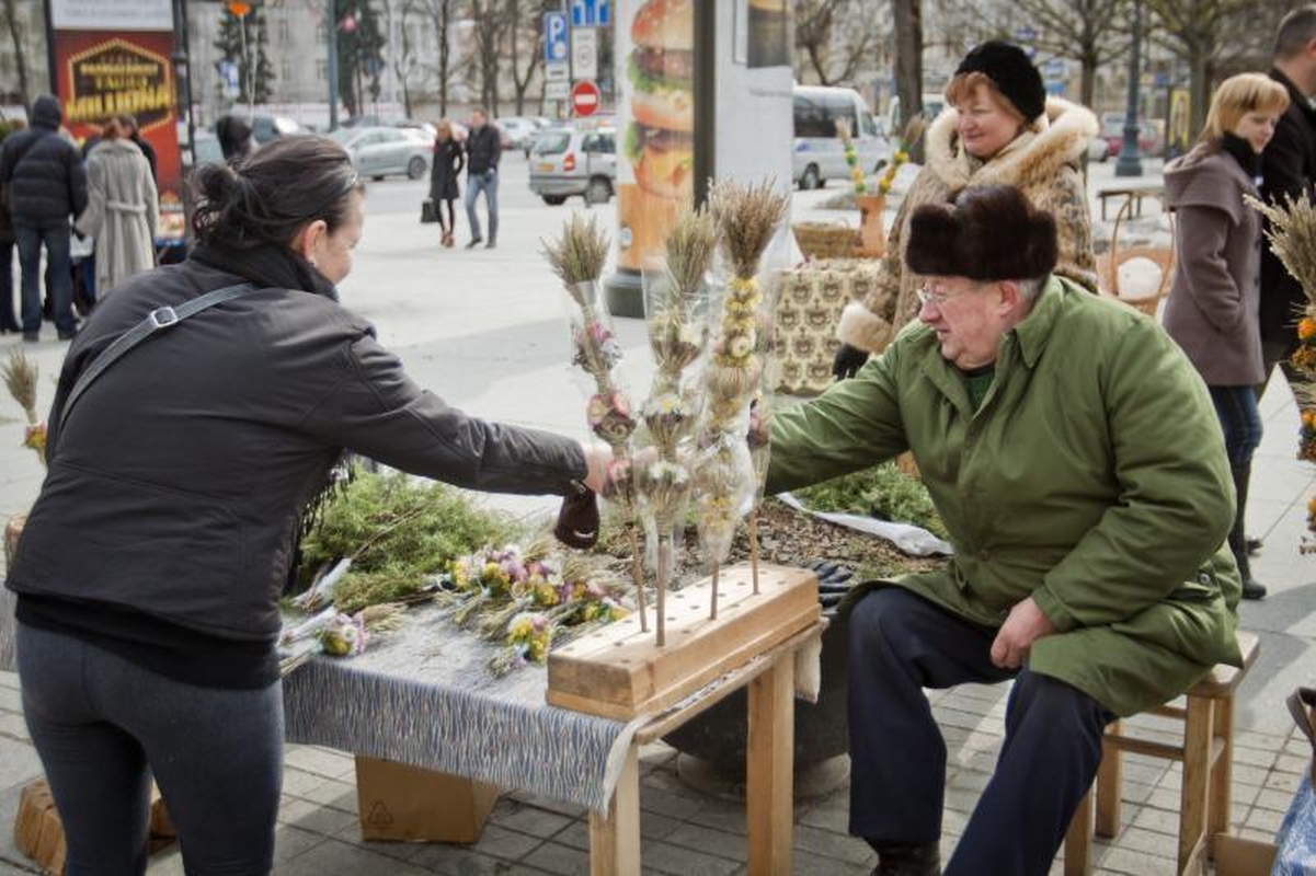Verbų sekmadienį Vilniuje – tautodailininkai ir verbų pardavėjai