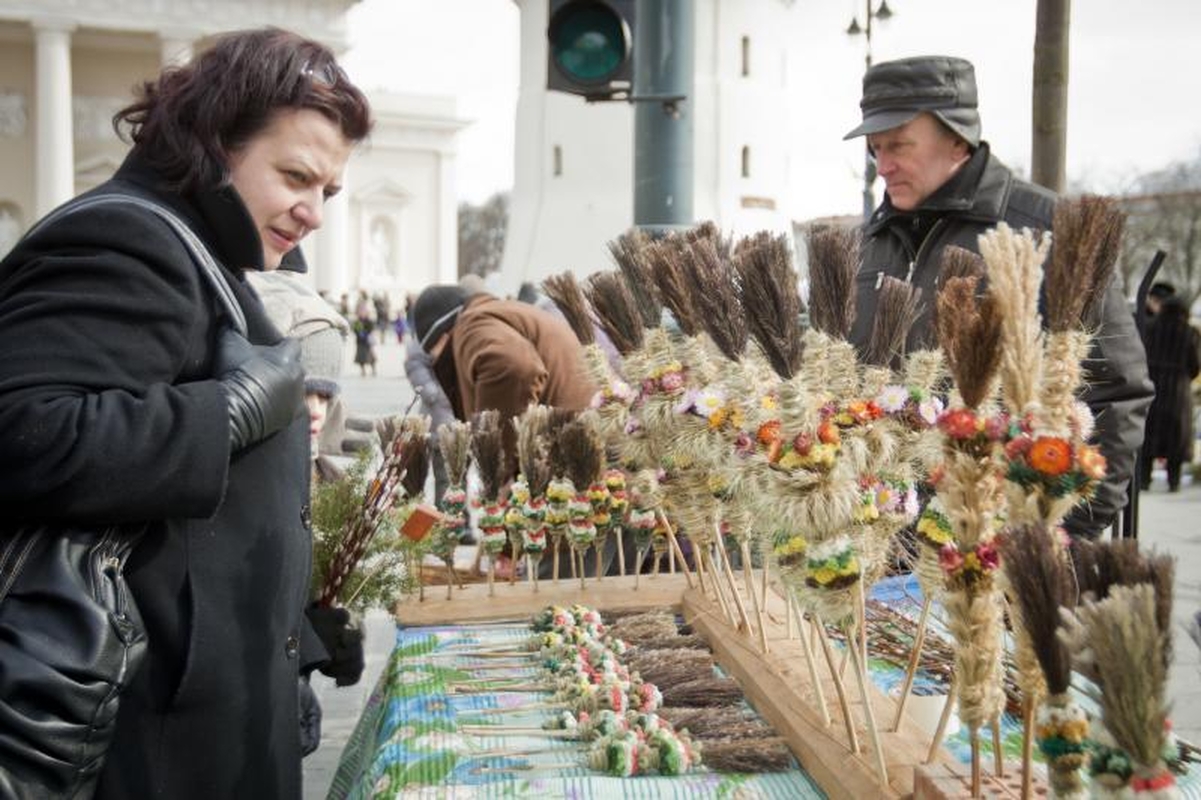 Verbų sekmadienį Vilniuje – tautodailininkai ir verbų pardavėjai