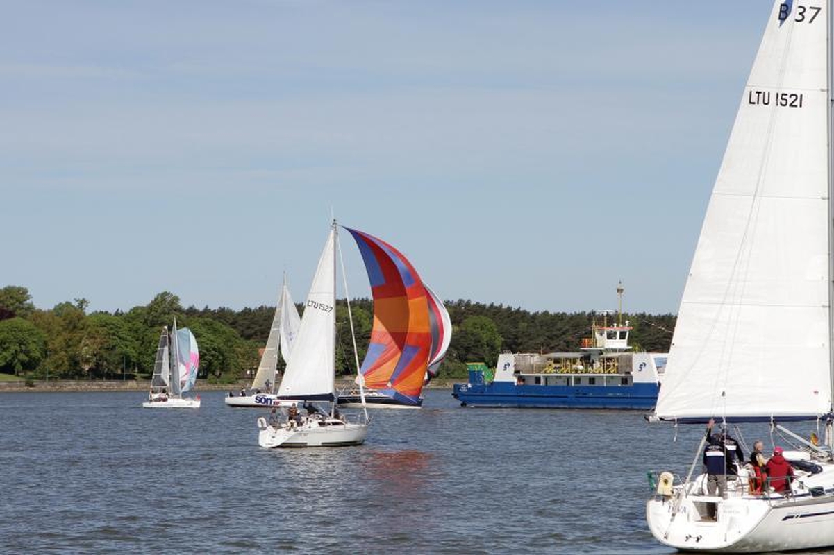 Trečiąjį Laivų paradą Klaipėdoje pradėjo regata 