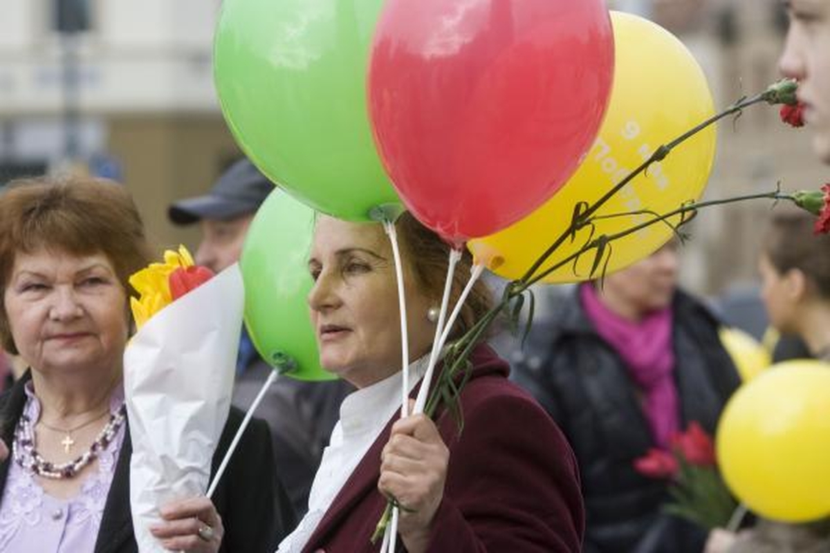 Veteranų eitynes Vilniuje lydėjo priešiški šūkiai (papildyta 15.50 val.)