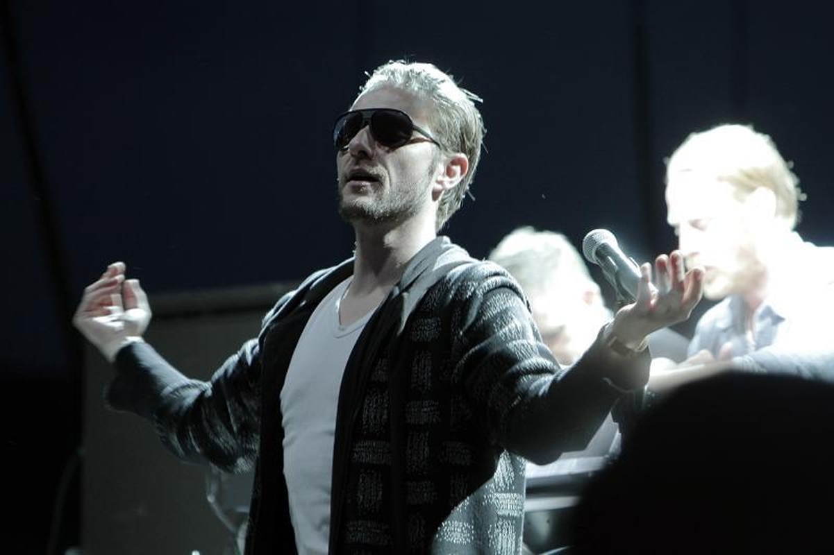 Grupė „Hurts“ virpino festivalio dalyvių širdis